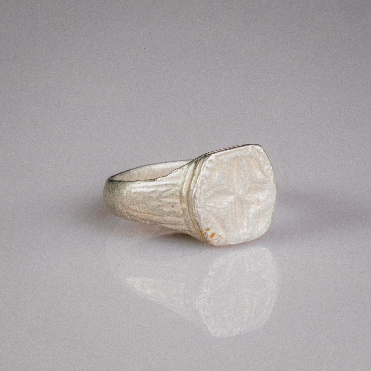 Medieval Silver Signet Ring 'Quaternus' (12th-14th CE) EU 56/US 7.75