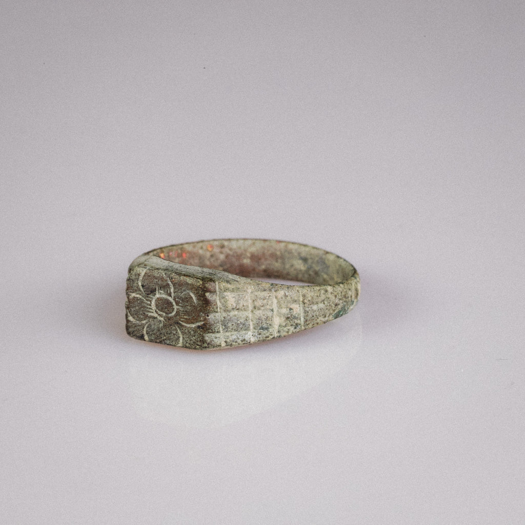 Medieval Bronze Flower Seal Ring – “Florinus” (11th–13th CE) – EU 56 / US 7.75