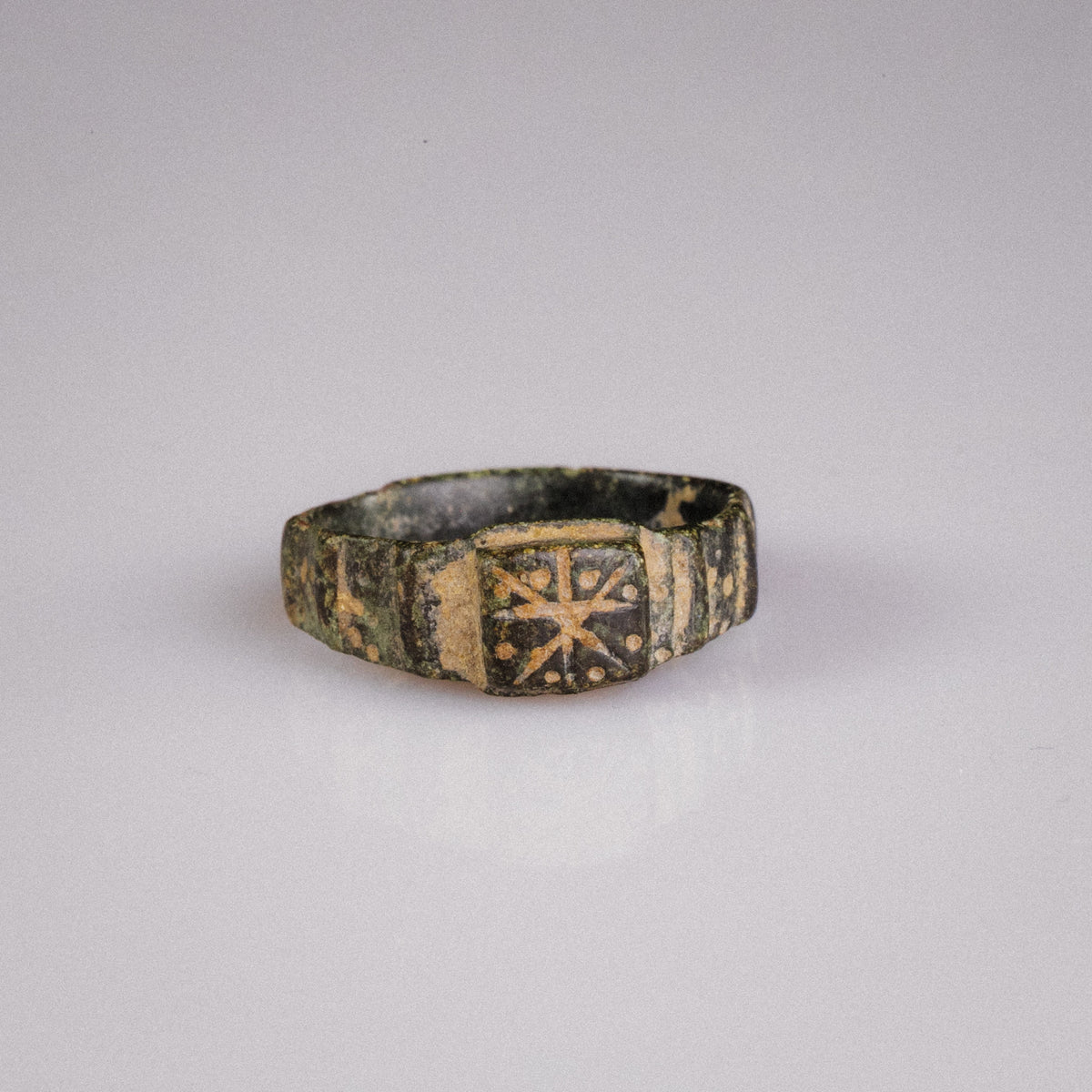 Medieval Bronze Seal Ring 'Bellator' (11th-13th CE) EU 53/US 6.5