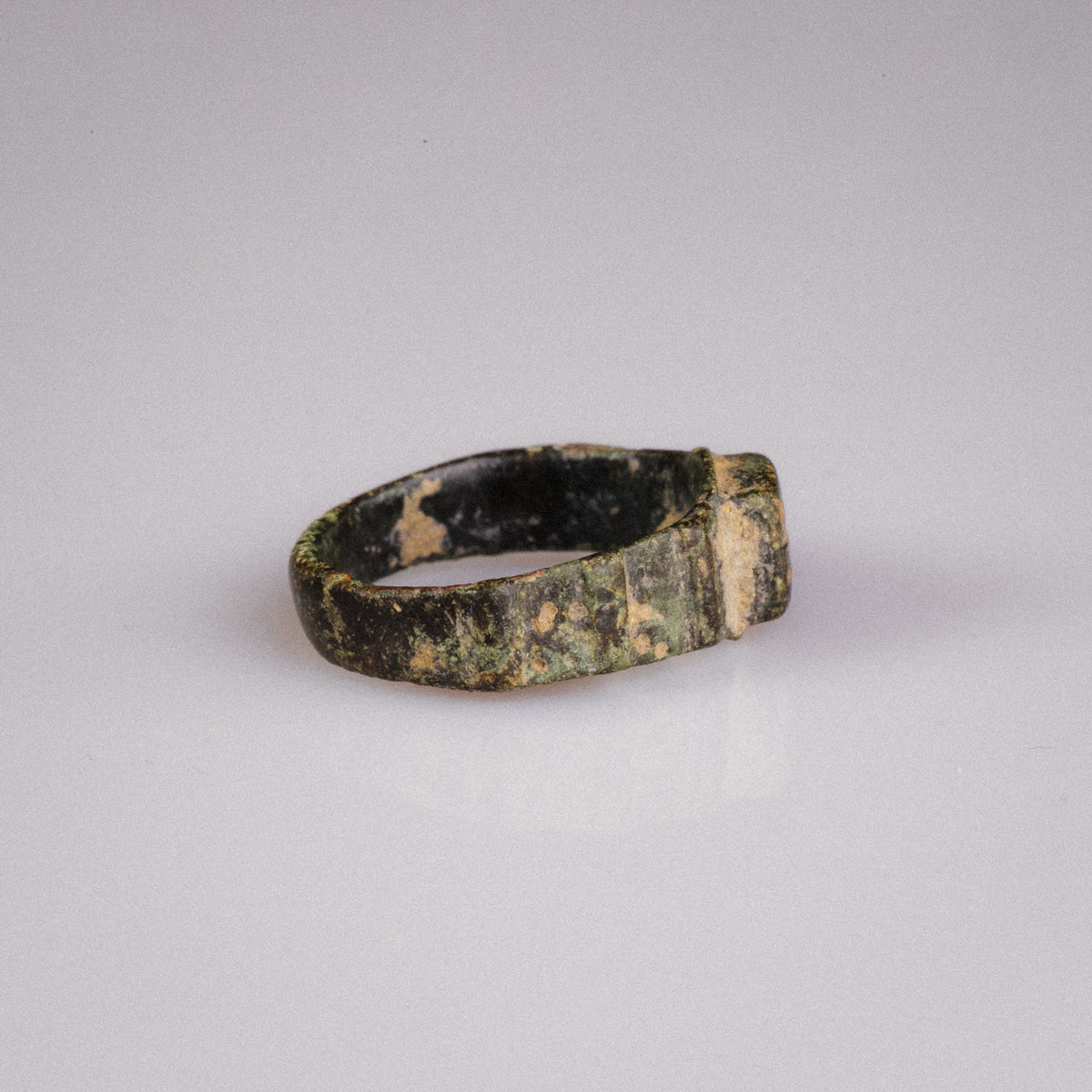 Medieval Bronze Seal Ring 'Bellator' (11th-13th CE) EU 53/US 6.5