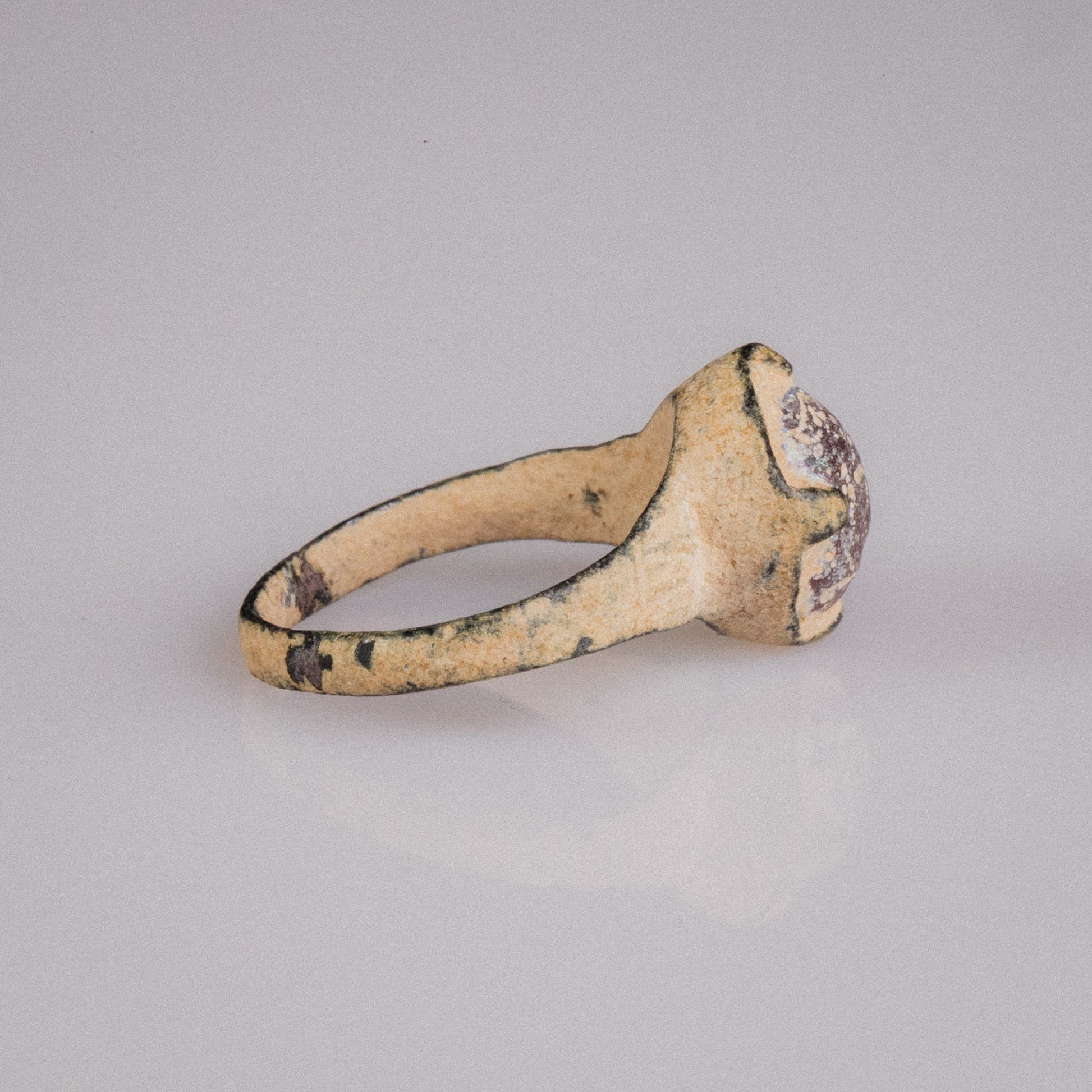 Late Roman to Early Medieval Bronze Ring with Red Glass Cabochon – “Rubellus” (4th–10th CE) – EU 50 / US 5.25