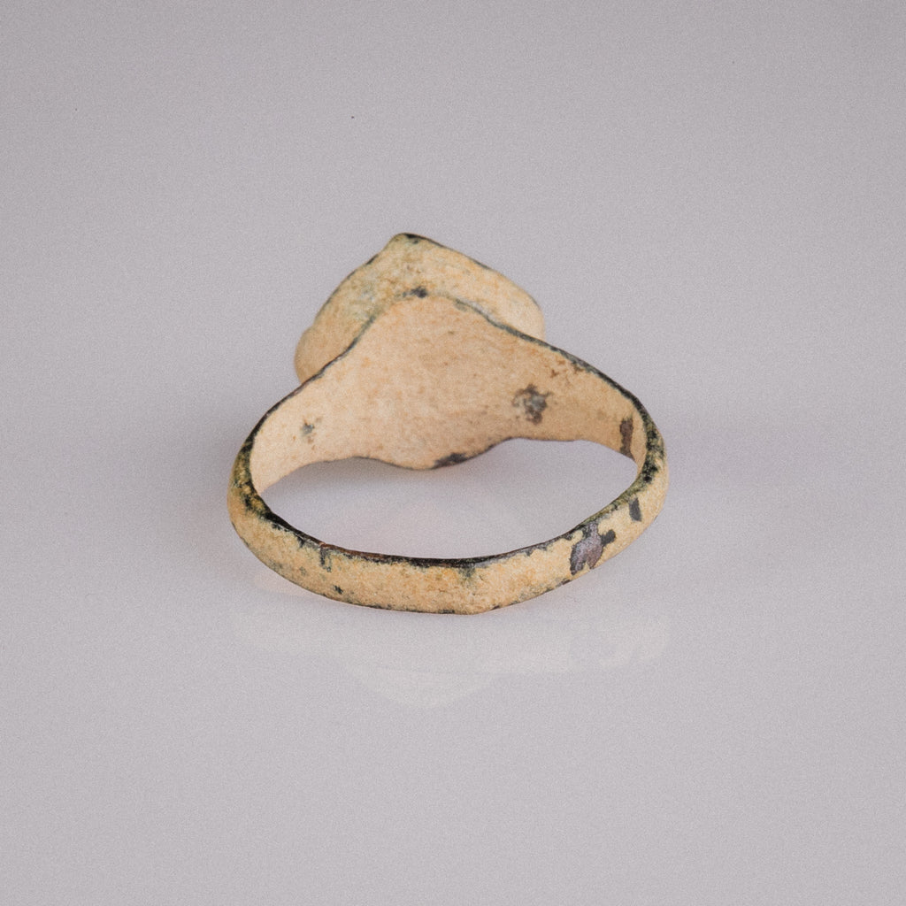 Late Roman to Early Medieval Bronze Ring with Red Glass Cabochon – “Rubellus” (4th–10th CE) – EU 50 / US 5.25