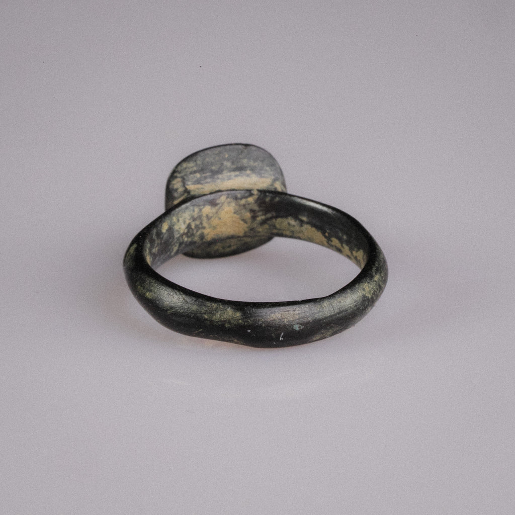 Medieval Bronze Geometric Signet Ring with Chevron Motif – “Chevronis” (11th–14th CE) – EU 51 / US 5.75