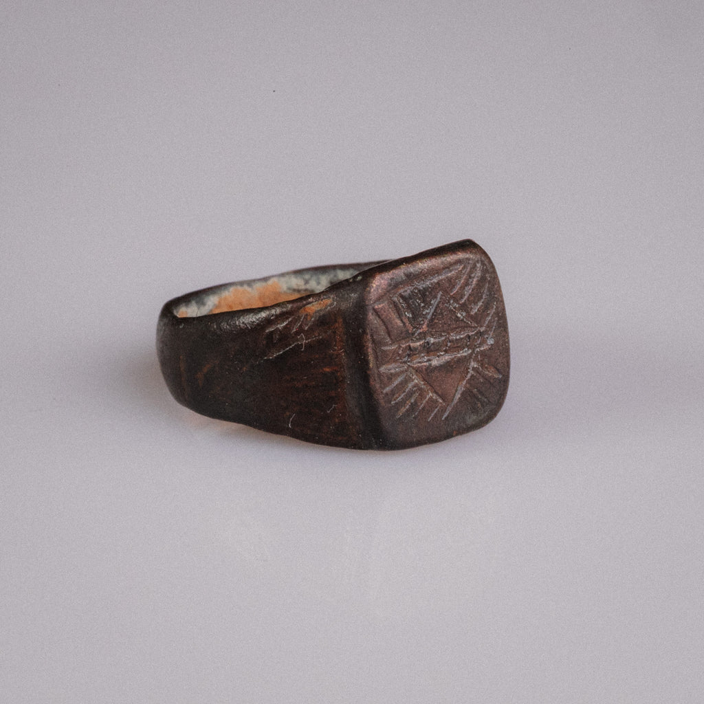 Medieval Bronze Geometric Signet Ring – “Intercisus” (9th–13th CE) – EU 52 / US 6.25