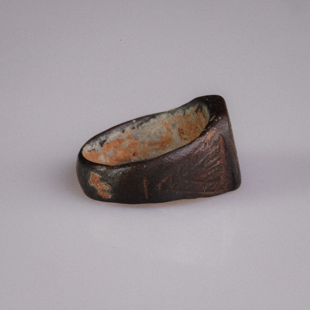 Medieval Bronze Geometric Signet Ring – “Intercisus” (9th–13th CE) – EU 52 / US 6.25