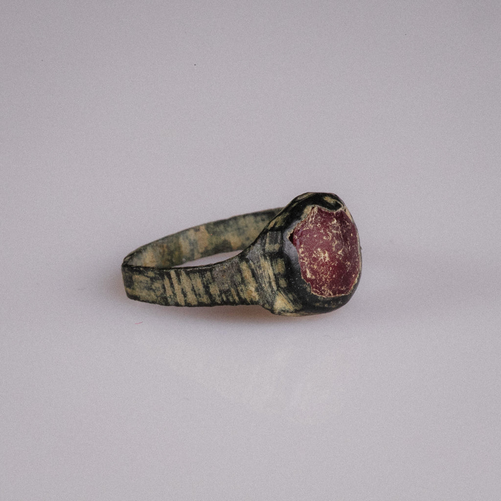 Medieval Bronze Ring with Red Glass Cabochon – “Carminis” (9th–14th CE) – EU 50 / US 5.25