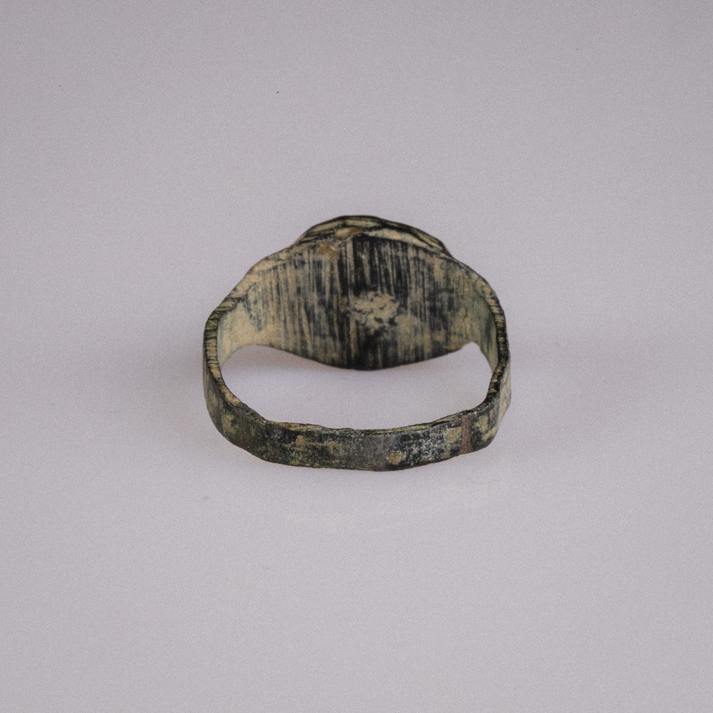 Medieval Bronze Ring with Red Glass Cabochon – “Carminis” (9th–14th CE) – EU 50 / US 5.25