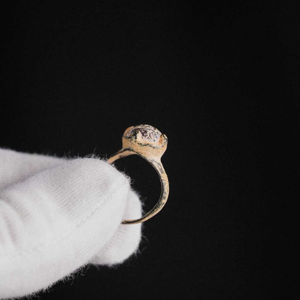 Late Roman to Early Medieval Bronze Ring with Red Glass Cabochon – “Rubellus” (4th–10th CE) – EU 50 / US 5.25