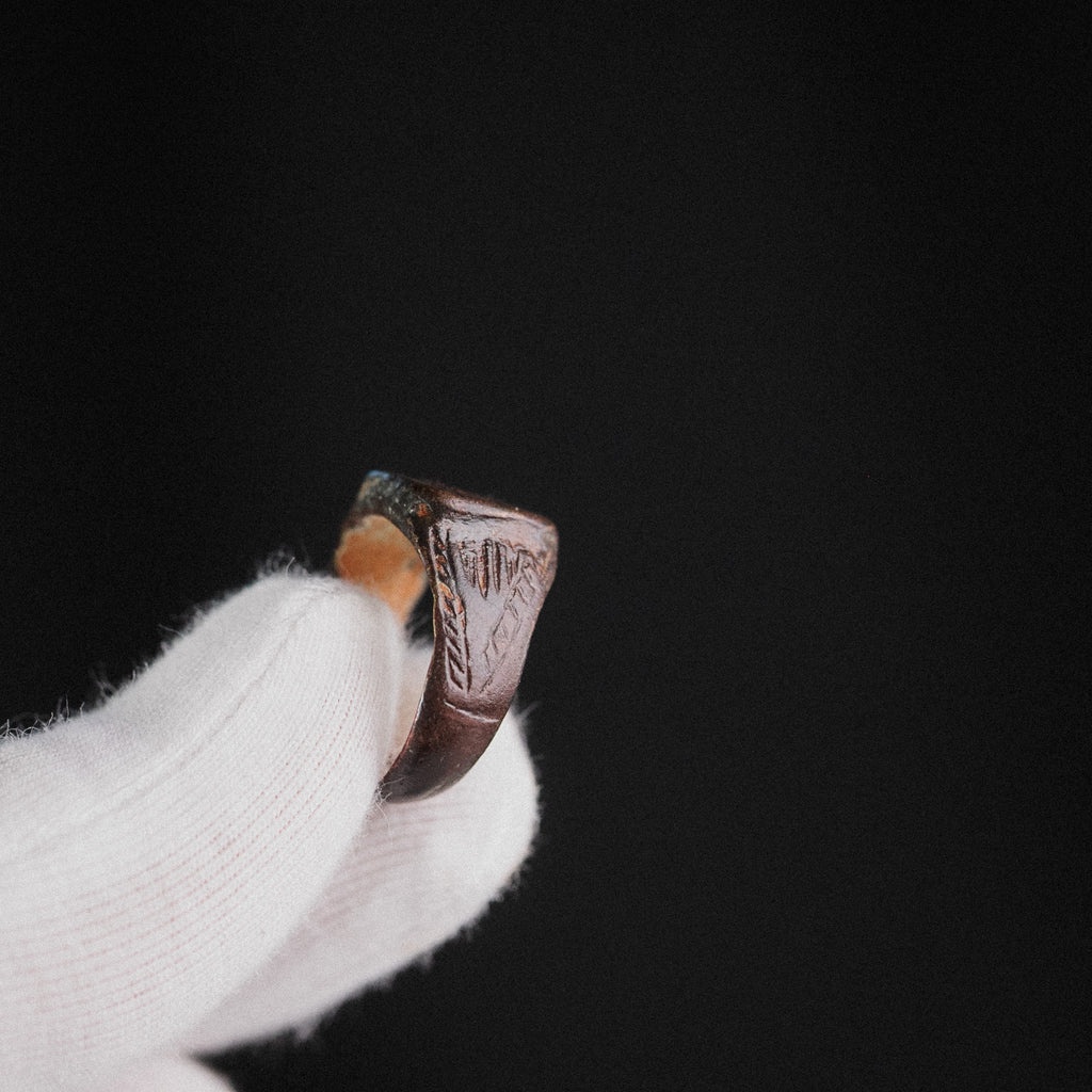 Medieval Bronze Geometric Signet Ring – “Intercisus” (9th–13th CE) – EU 52 / US 6.25