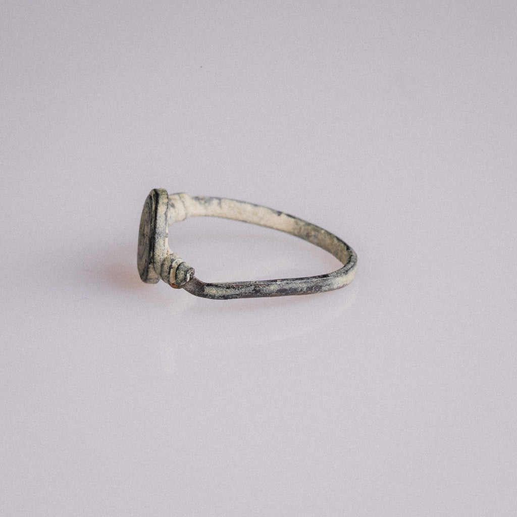 Roman Bronze Ring with Spiral Bezel – “Spiralis” (1st–3rd CE) – EU 51 / US 5.75