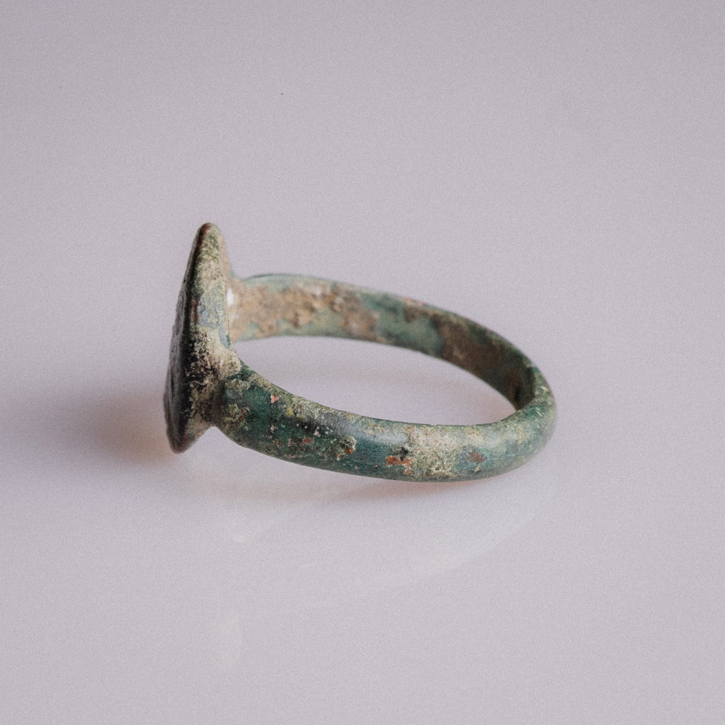 Late Roman to Early Medieval Bronze Star Signet Ring – “Stellatus” (3rd–6th CE) – EU 58 / US 8.5