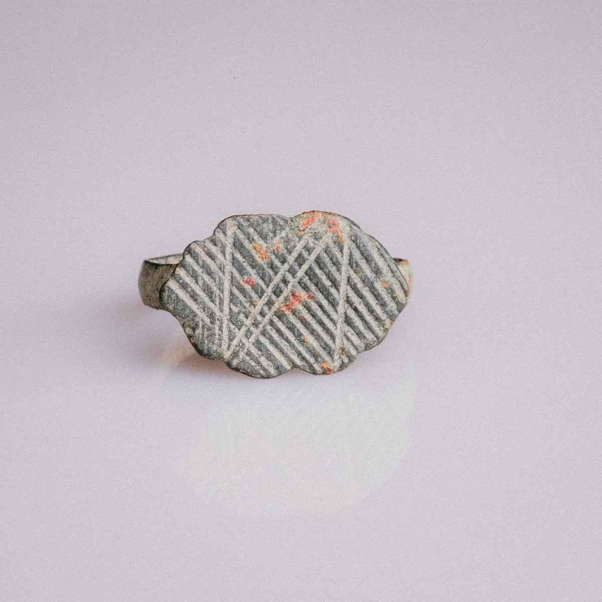 Medieval Bronze Signet Ring 'Reticulus' (10th-13th CE) EU 52/US 6.25