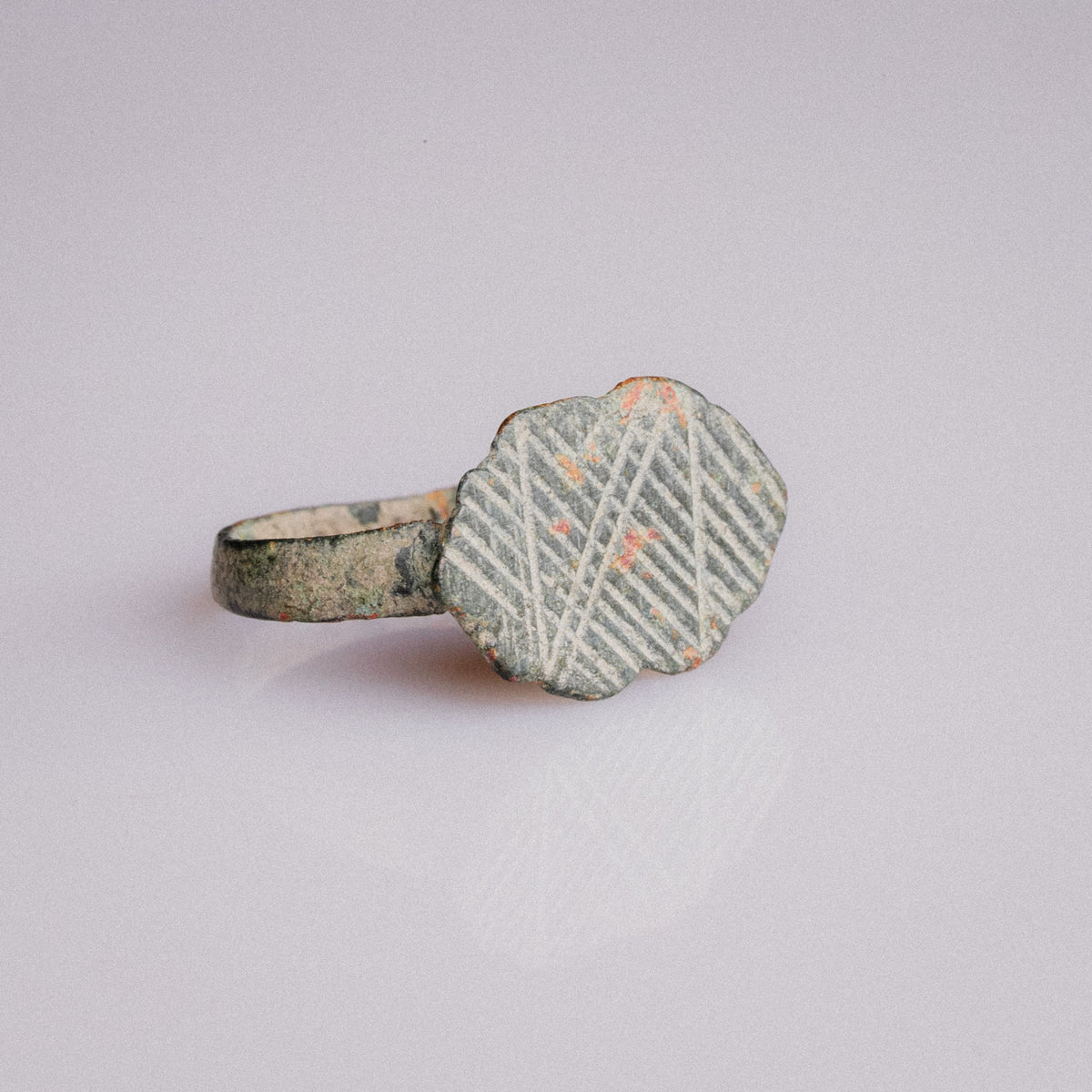 Medieval Bronze Signet Ring 'Reticulus' (10th-13th CE) EU 52/US 6.25