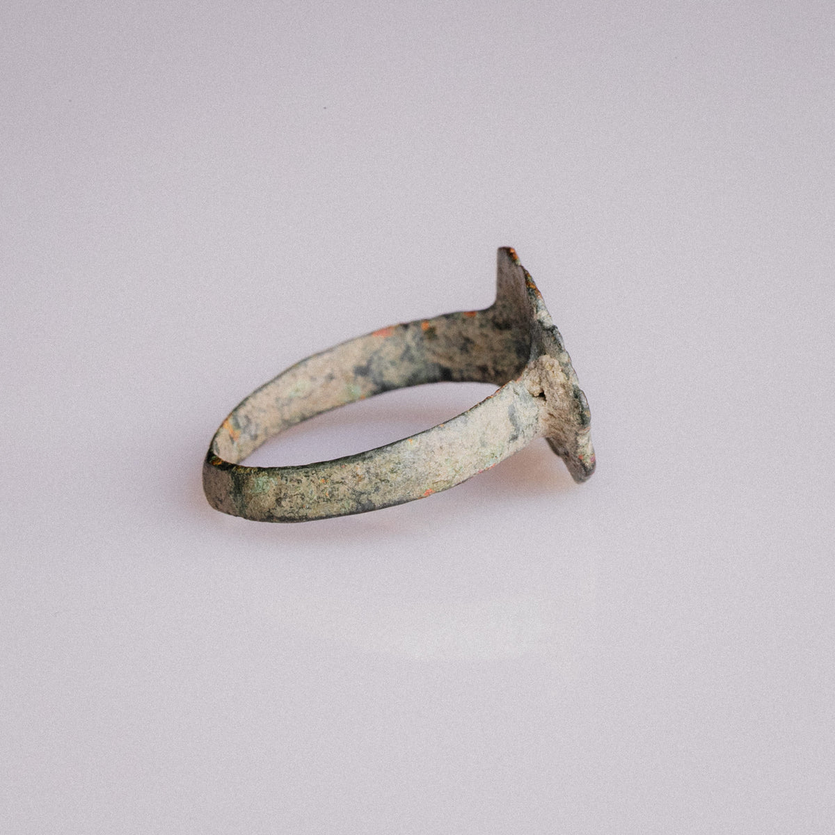 Medieval Bronze Signet Ring 'Reticulus' (10th-13th CE) EU 52/US 6.25