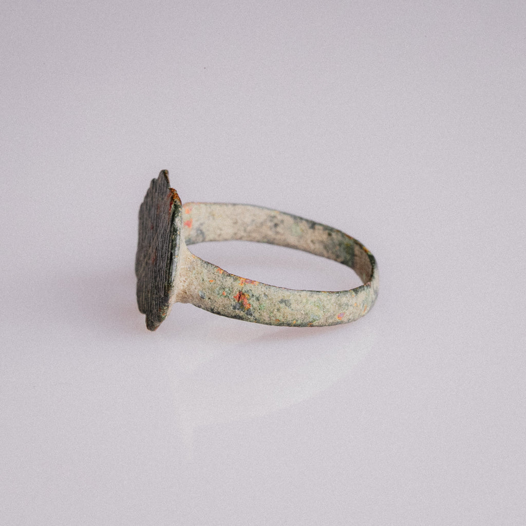 Medieval Bronze Geometric Signet Ring – “Reticulus” (10th–13th CE) – EU 52 / US 6.25