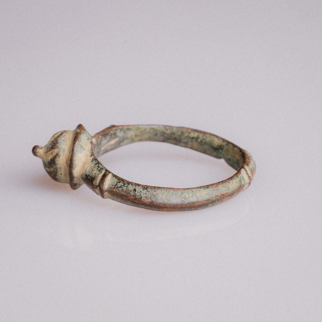 Early Medieval Bronze Star Signet Ring – “Turritus” (8th–10th CE) – EU 58 / US 8.5