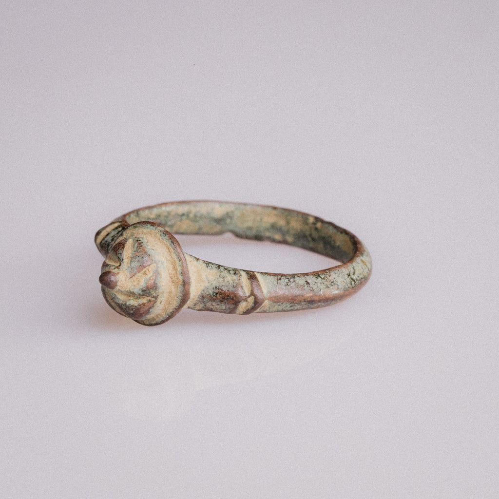 Early Medieval Bronze Star Signet Ring – “Turritus” (8th–10th CE) – EU 58 / US 8.5