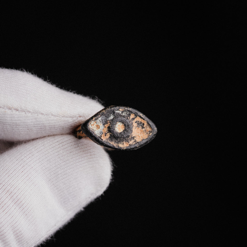 Late Roman Bronze Enamelled Signet Ring – “Orbiculus” (3rd–4th CE) – EU 50 / US 5.25