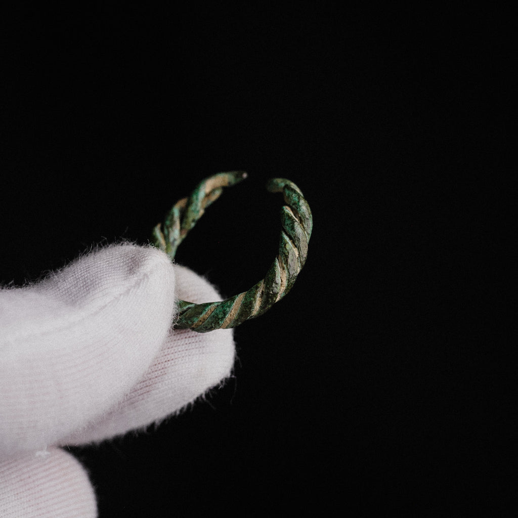 Viking Age Nordic Bronze Twisted Wire Ring – “Eirik” (8th–11th CE) – EU 54 / US 7