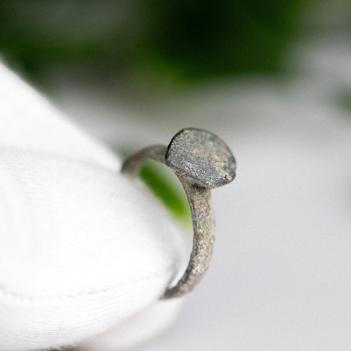 Medieval Bronze Ring 'Teara' (13th-17th c. CE) EU 49/US 5