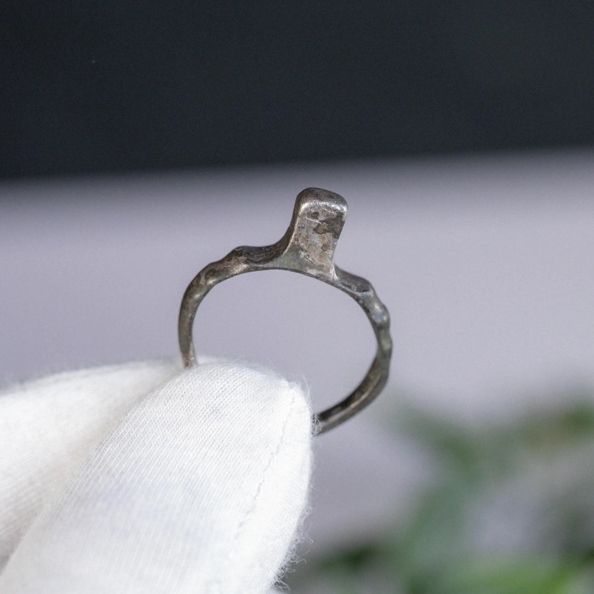 Medieval Silver Ring 'Leontios' (12th-15th c. CE) EU 58/US 8.5