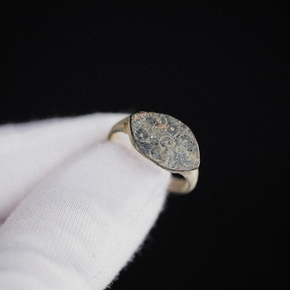 Medieval Bronze Ring 'Oval of Benoit' (12th-15th c. CE) EU 54/US 7