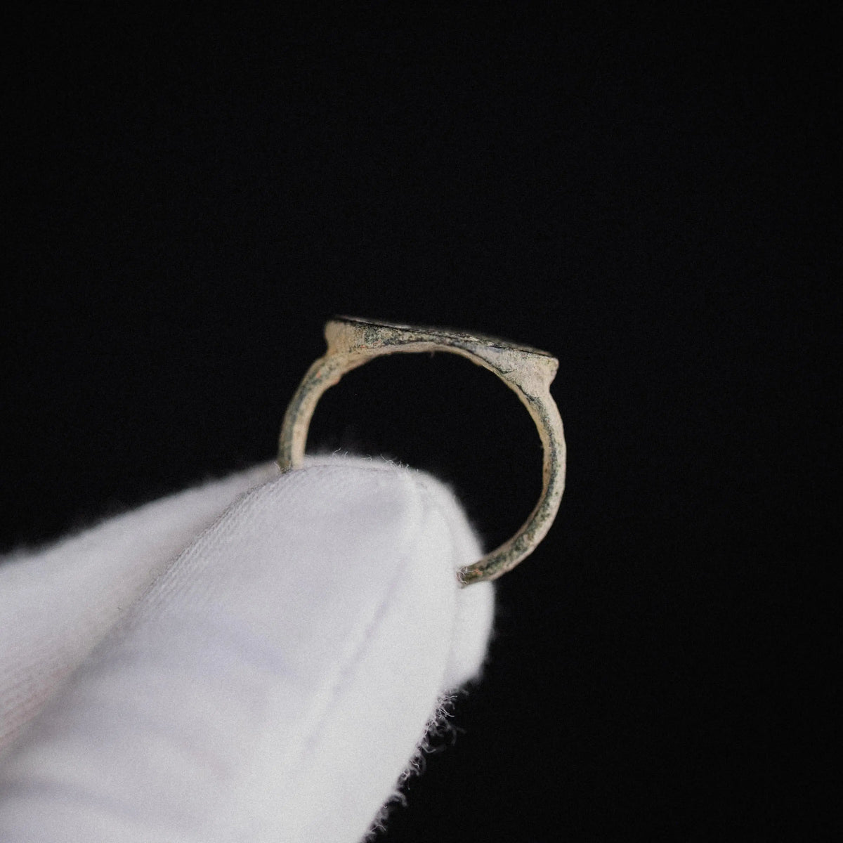 Medieval Bronze Ring 'Oval of Benoit' (12th-15th c. CE) EU 54/US 7