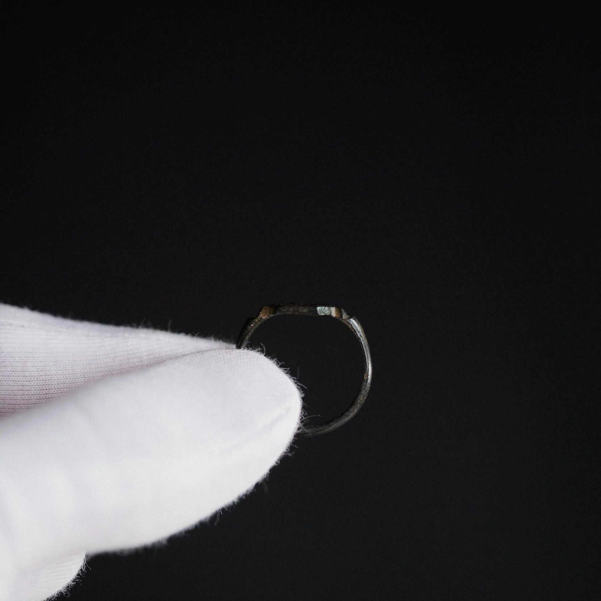 ‘Fuscus’ - Roman Bronze Ring (3rd Century AD)  EU 56 / US 7.5 Aurora Antiqua