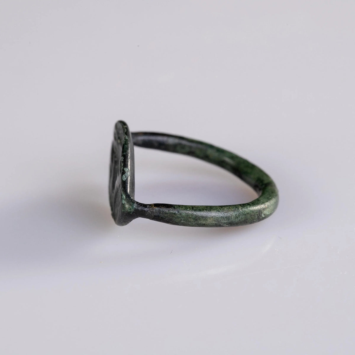 Greek Bronze Ring 'Bouphoros' (Aprox. 300 BC) EU 62/US 10.5
