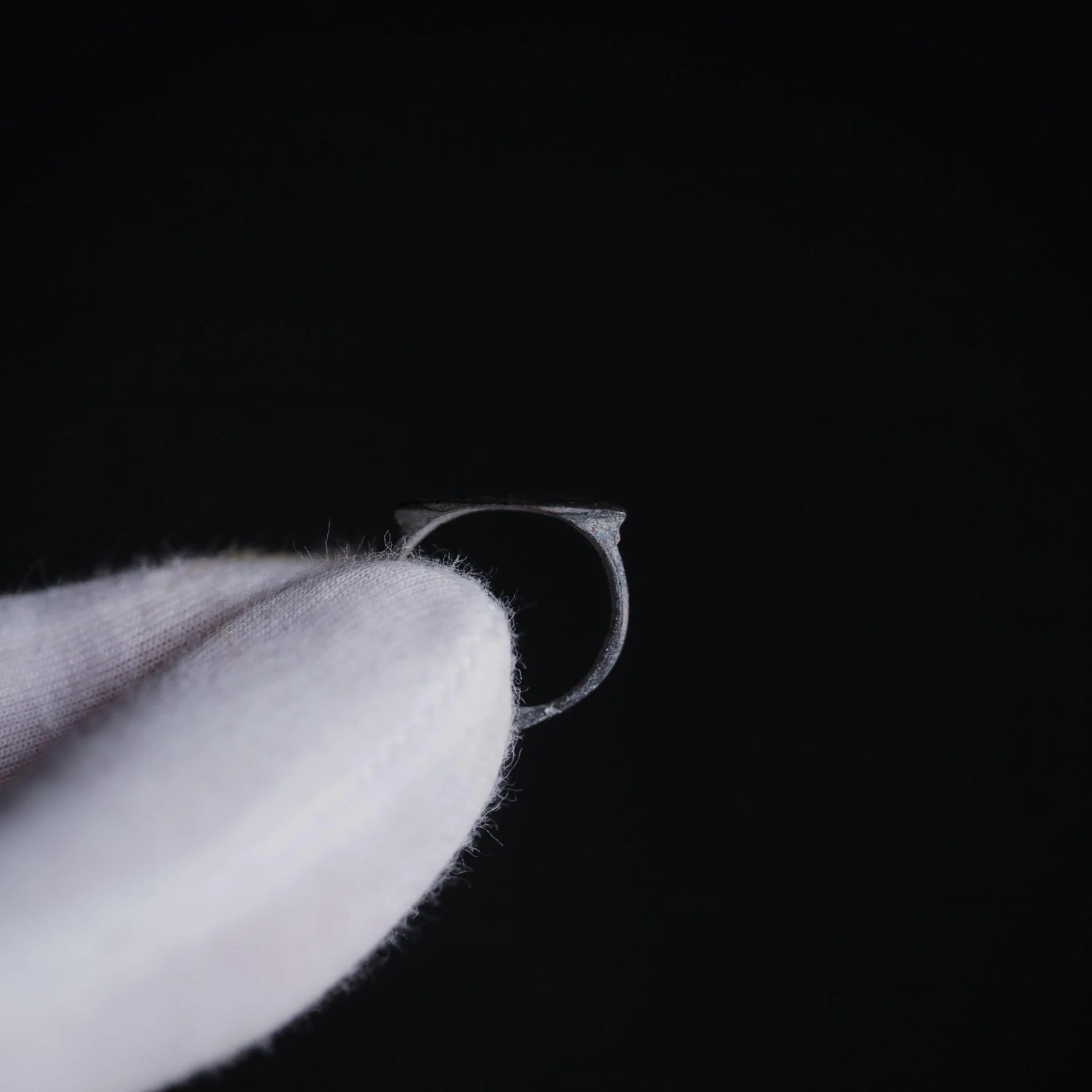 'Rhombus' - Late Roman Bronze Ring (3rd–5th C. CE) EU 47 / US 4 Aurora Antiqua