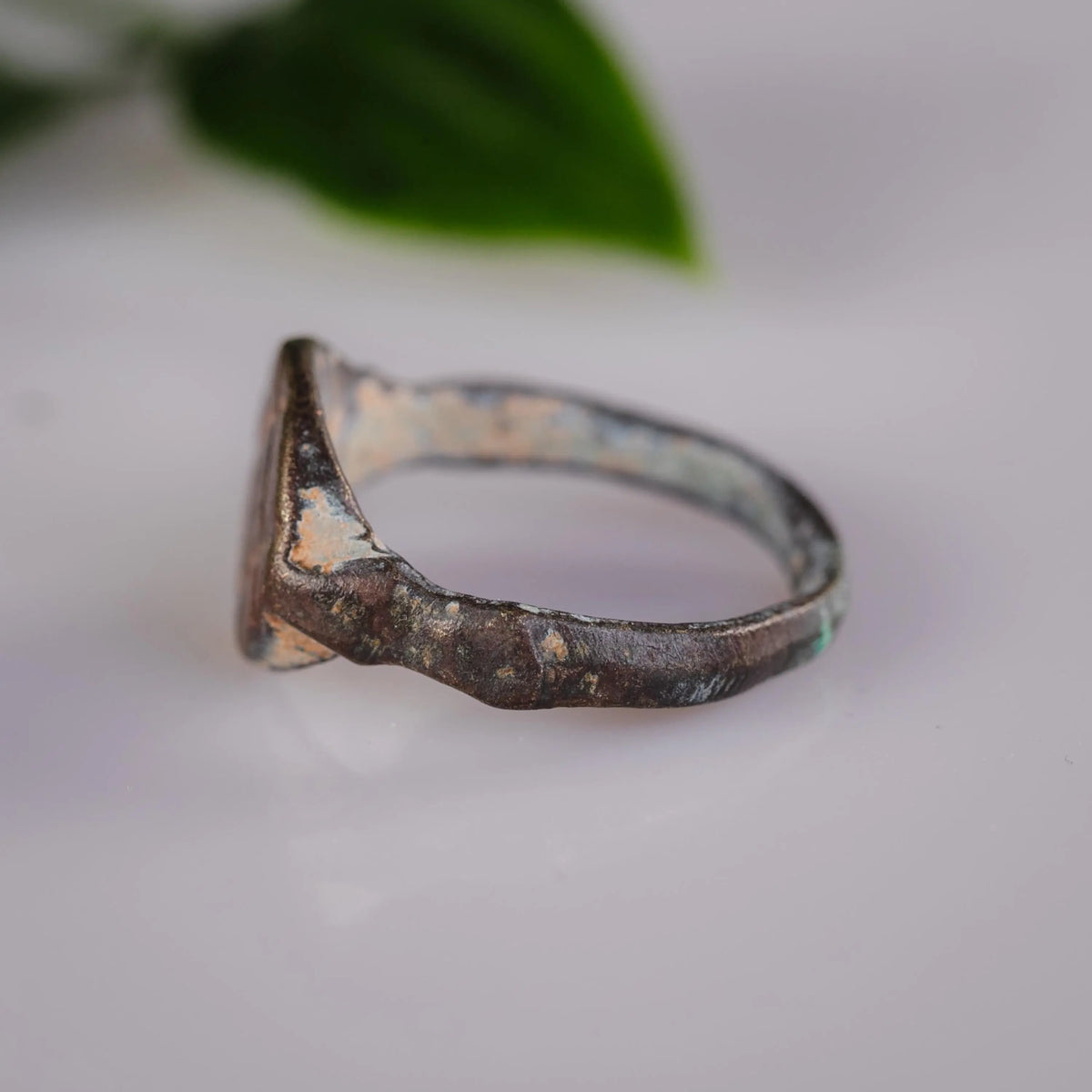 Late Roman Bronze Ring 'Rhomboides' (3rd-9th c. CE) EU 55/US 7.5