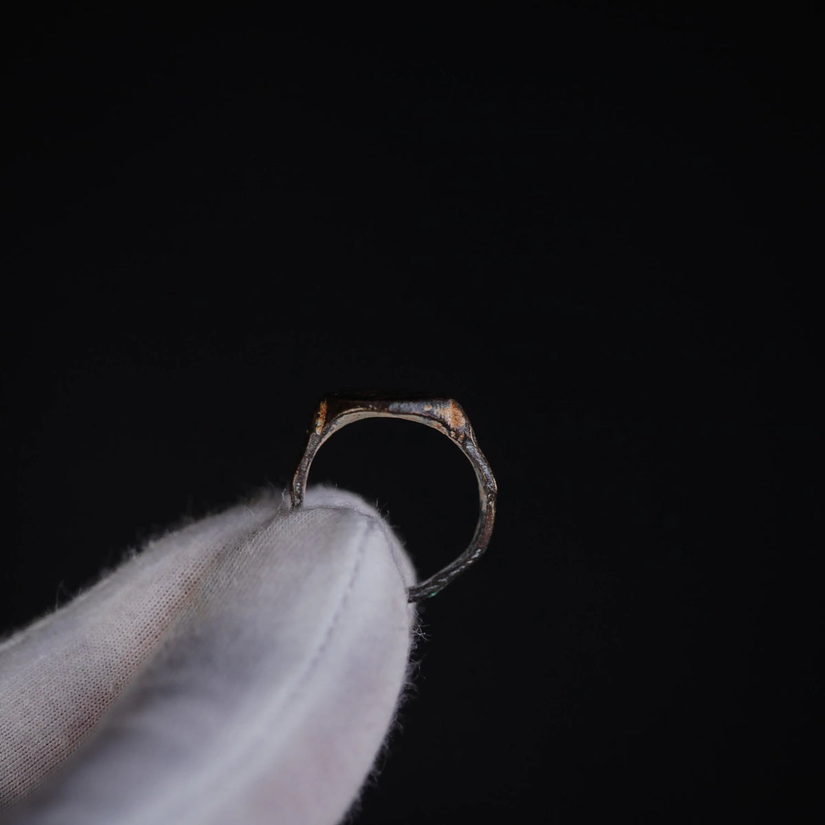 'Rhomboides' - Late Roman to Early Medieval Bronze Ring (3rd–9th C. CE) EU 55 / US 7.5 Aurora Antiqua