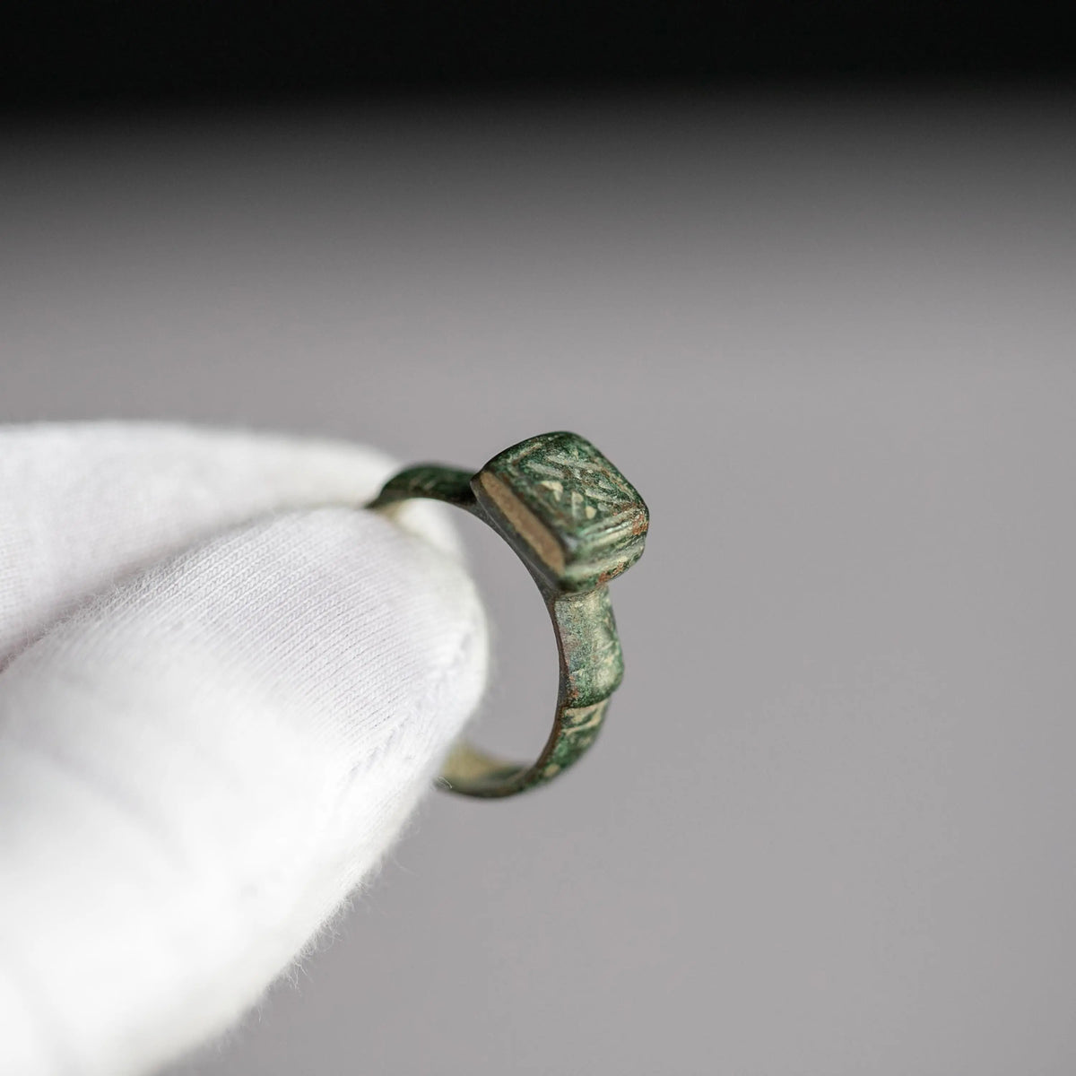 'Maximus' - Late Roman–Medieval Bronze Ring (4th–10th C. CE)  EU 59,5 / US 9 Aurora Antiqua