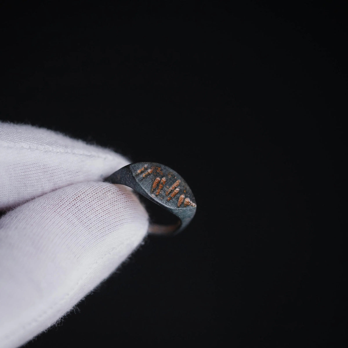 “Navicula” - Roman Bronze Ring (2nd–4th C. CE)  EU 55 / US 7.5 Aurora Antiqua