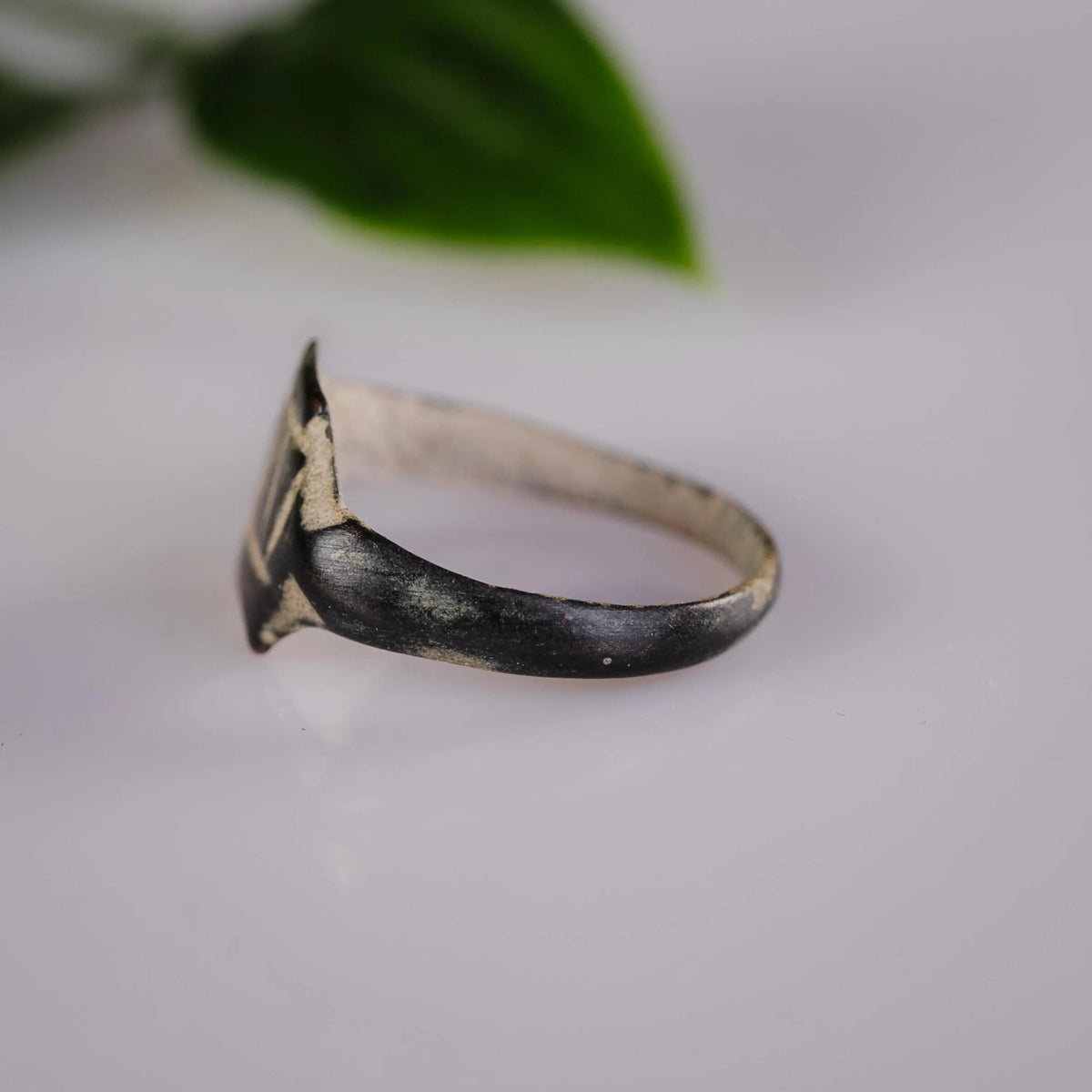 Roman Bronze Ring 'Numerius' (1st-4th c. CE) EU 53/US 6.5
